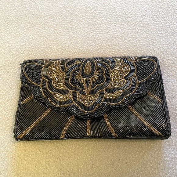 Handbags - Vintage Beautiful beaded clutch bag.